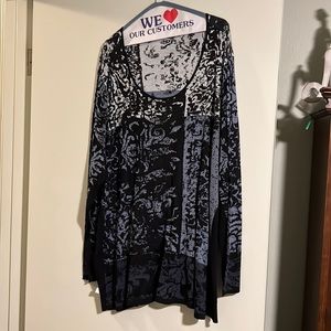 Tunic Black /white patterned sweater Nic&Zoe